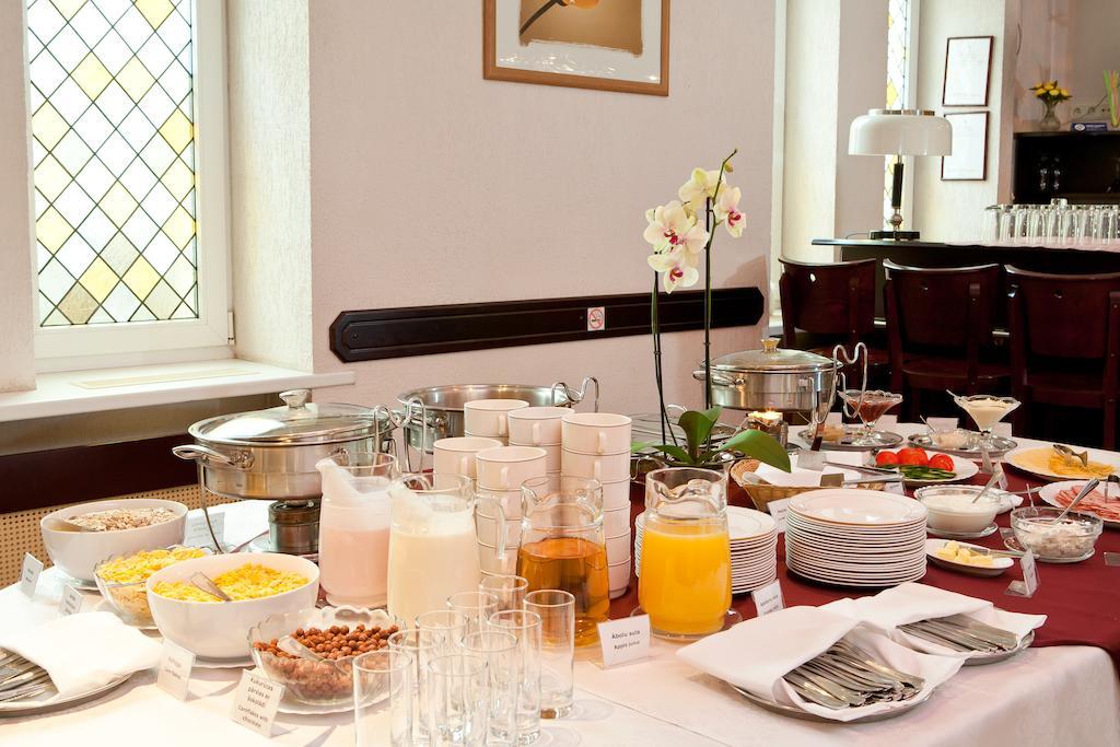 Kolonna Hotel Brigita Riga Extérieur photo